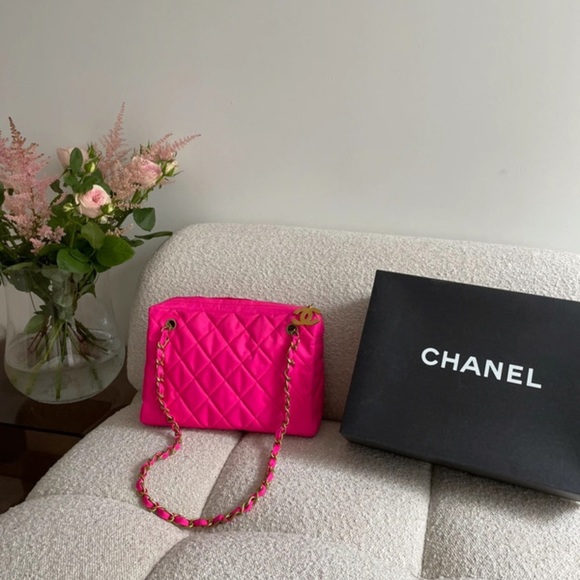 Chanel bag hot pink nylon - Picture 10 of 13